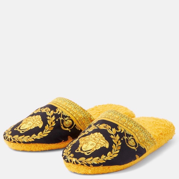 Versace Shoes - Versace Baroque Unisex Women's/Men’s Slippers in Black & Yellow,Medusa Head Logo